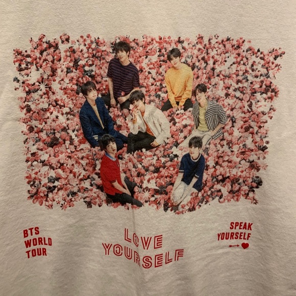 BTS Concert Tee - Picture 4 of 5